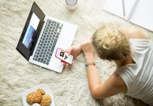 Στα 14 μου κατάλαβα ότι όλη μου η ζωή δημοσιεύτηκε στα social media