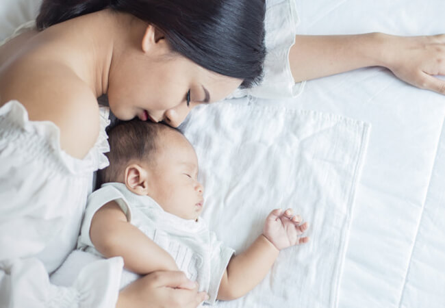 Να φιλάς πάντα τα παιδιά σου για καληνύχτα. Ακόμη και όταν ήδη κοιμούνται.