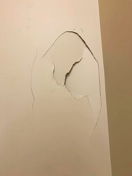 Όταν κάνει ζημιά το παιδί σου έχεις 2 επιλογές. Να το μαλώσεις ή να κάνεις αυτό.