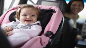 Το παιδικό κάθισμα αυτοκινήτου και το σωστό δέσιμο έσωσε τη ζωή του μωρού μου