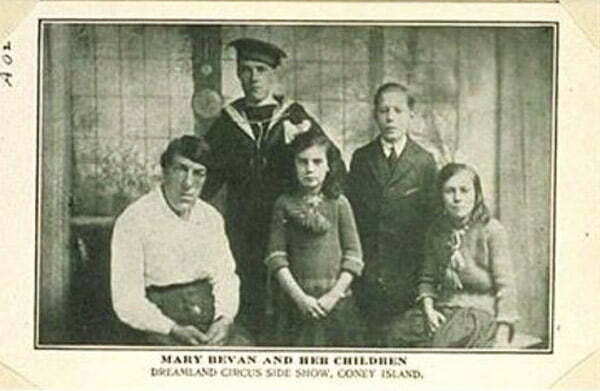 Mary Ann Bevan: Η πιο άσχημη γυναίκα στον κόσμο που έσωσε τα παιδιά της