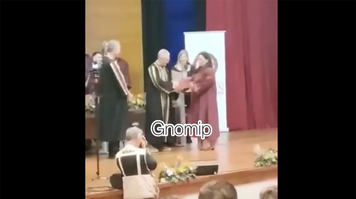 Μπράβο μαμά! Μικρούλης αποθέωσε τη μαμά του στην ορκωμοσία της