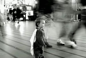 Πώς να βοηθήσουμε ένα παιδί που χάθηκε